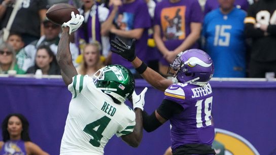Vikings squander early lead, hold on to beat Jets in London (NFL)