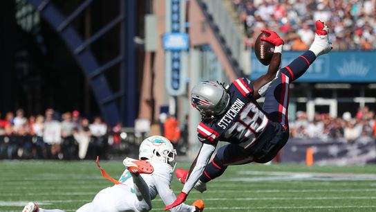 Dolphins pull off 15-10 win over Patriots on late TD (NFL)