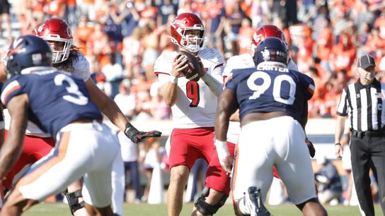 Louisville scores go-ahead TD late, holds off Virginia for road win (College Football)