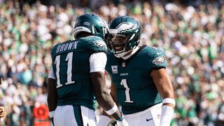 Eagles coach Nick Sirianni attempts to diffuse QB-WR drama (NFL)