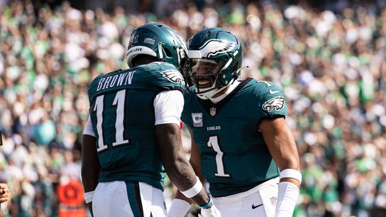 Eagles coach Nick Sirianni attempts to diffuse QB-WR drama (NFL)