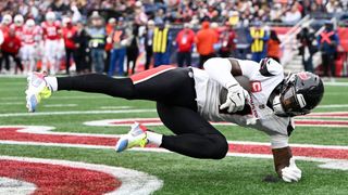 Patriots WR Stefon Diggs cleared for training camp (NFL)