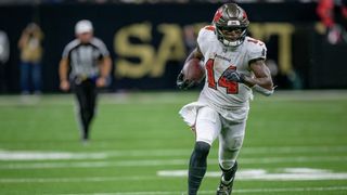 Report: Bucs WR Chris Godwin targeting return by Week 5 (NFL)