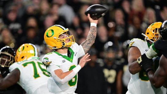 No. 2 Oregon jumps on Purdue early to stay unbeaten (College Football)