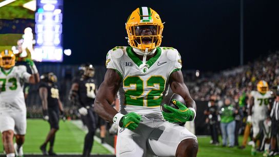 No. 1 Oregon aims to continue home dominance in clash with No. 20 Illinois (College Football)