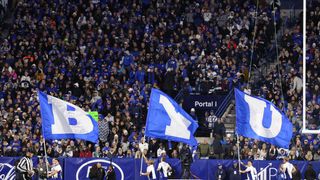 Oregon still No. 1, but top teams shuffled in AP Top 25 poll (College Football)