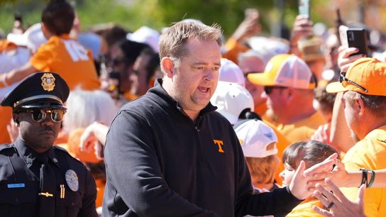 Meet the 12 CFP Title Contenders: No. 9 Tennessee (College Football)