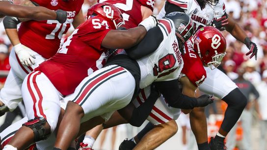 South Carolina's defense scores 2 TDs in rout of Oklahoma (College Football)