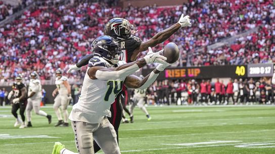 Seahawks WR DK Metcalf hurts knee, but ‘doesn’t look too bad’ (NFL)