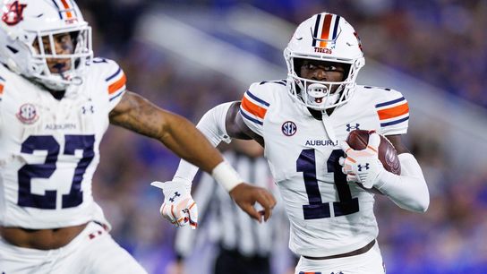 Jarquez Hunter runs wild on Kentucky, leads Auburn to victory (College Football)