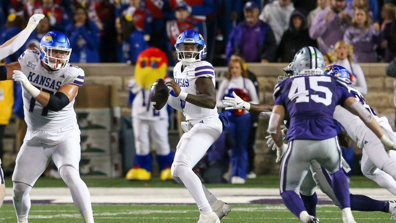 Kansas favored to snap 16-year losing streak vs. Kansas State
