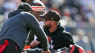 Browns LB Jeremiah Owusu-Koramoah (neck) carted off vs. Ravens (NFL)