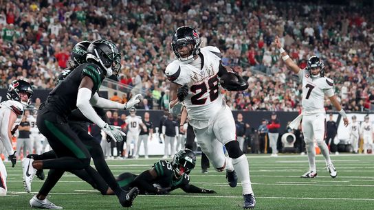 Aaron Rodgers throws 3 TDs as Jets top Texans, end 5-game skid (NFL)