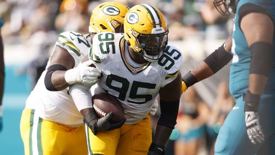 Report: Packers pick up 5th-year option on Devonte Wyatt (NFL)