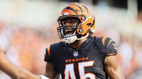 Panthers sign 2 to fill roster spots of injured OL Austin Corbett, Robert Hunt (NFL)