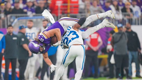 Vikings find second-half spark, hold off Colts (NFL)