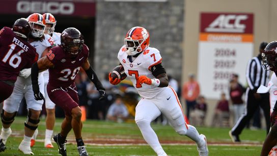 No. 23 Clemson outclasses Virginia Tech (College Football)