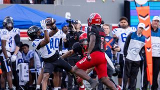 Duke scores touchdowns, NC State settles for field goals in Blue Devils' win (College Football)