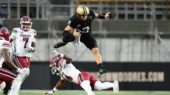 LaNorris Sellers, Raheim Sanders lead South Carolina to easy win at Vanderbilt (College Football)