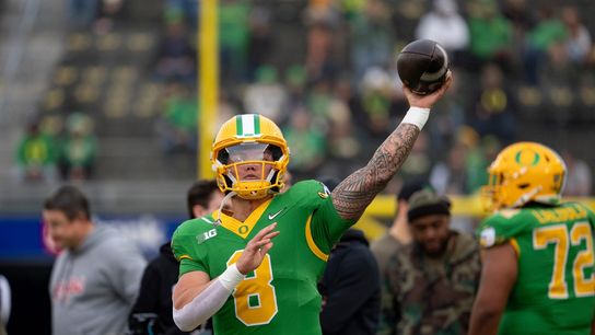No. 1 Oregon looks to hang on to top spot at Wisconsin (College Football)