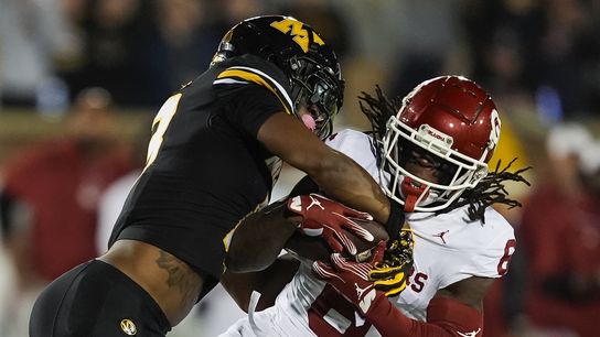 No. 24 Missouri scores 2 TDs in final 63 seconds to steal win over Oklahoma (College Football)