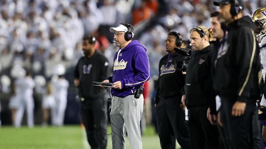 Washington bids to ride black-out to victory vs. UCLA (College Football)
