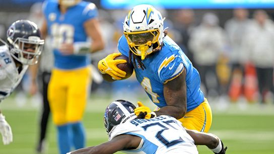 Chargers pull away from Titans for 3rd straight win (NFL)