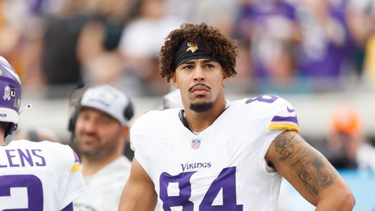 Vikings TE Josh Oliver signs 3-year extension (NFL)