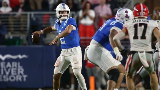 Giants trade up to grab QB Jaxson Dart at No. 25 (NFL)