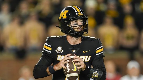 Report: QB Drew Pyne heading to Bowling Green, his fourth school (College Football)