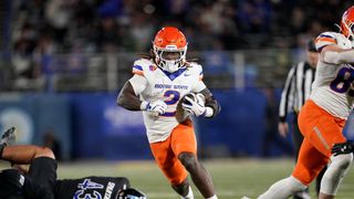 Top five stay same in CFP rankings; Boise State in position for bye (College Football)
