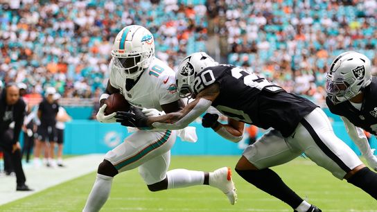 Dolphins' aerial attack downs Raiders (NFL)