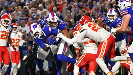 Josh Allen's clutch TD run ices Bills' win over Chiefs (NFL)