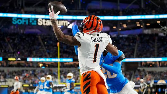 Chargers edge Bengals in final seconds for 4th straight win (NFL)