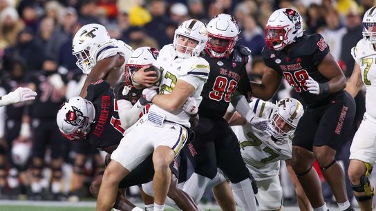 Georgia Tech edges NC State on Aaron Philo's late TD run (College Football)