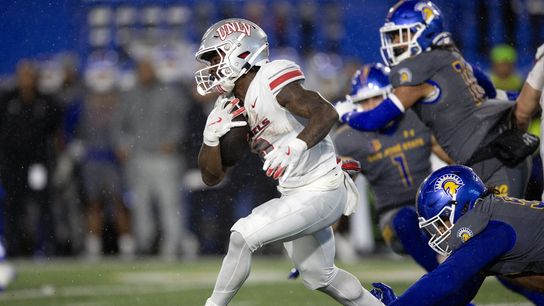 No. 24 UNLV shakes off slow start, tops San Jose State (College Football)