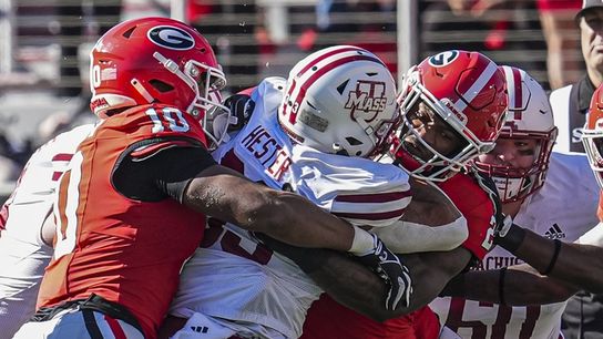 No. 10 Georgia scores nearly at will, destroys UMass (College Football)