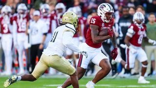 LaNorris Sellers pushes No. 18 South Carolina past Wofford (College Football)