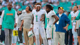 Dolphins QB Tua Tagovailoa, WR Jaylen Waddle out vs. Browns (NFL)