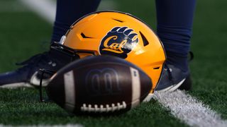 QB Jaron-Keawe Sagapolutele leaves Oregon, heads to Cal (College Football)