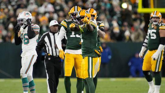 Jordan Love tosses 2 TDs as Packers take down Dolphins (NFL)
