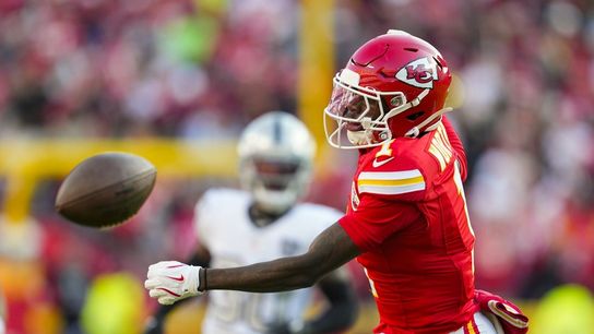 Chiefs WR Xavier Worthy (shoulder) exits on first drive vs. Chargers (NFL)