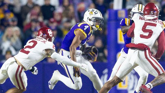 Garrett Nussmeier tosses 3 TDs as LSU rolls past Oklahoma (College Football)