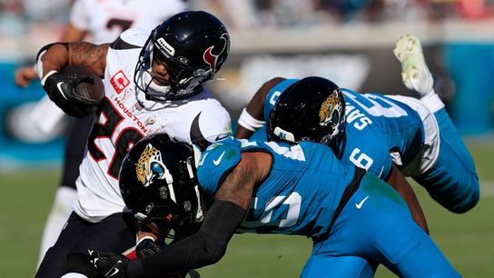 Jaguars lose Trevor Lawrence to injury, fall to Texans (NFL)