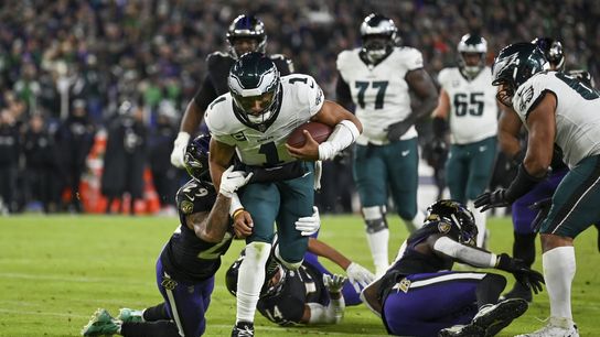 Eagles battle back, defeat Ravens for 8th straight win (NFL)