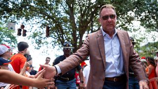 Auburn coach Hugh Freeze battling early stage prostate cancer (College Football)