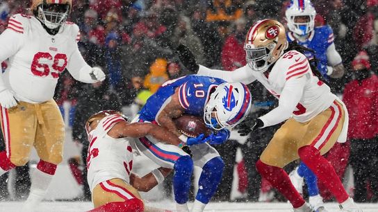 49ers say LB De'Vondre Campbell refused to enter game (NFL)