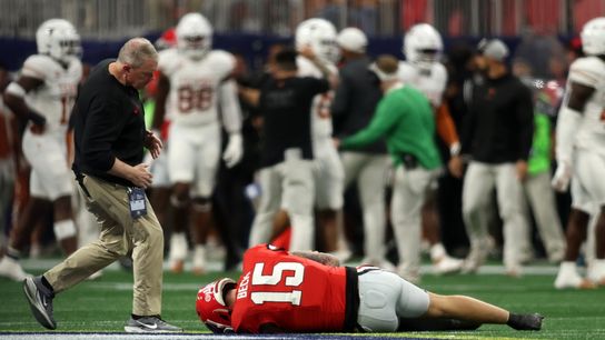 Georgia loses QB Carson Beck (arm) during SEC title game (College Football)