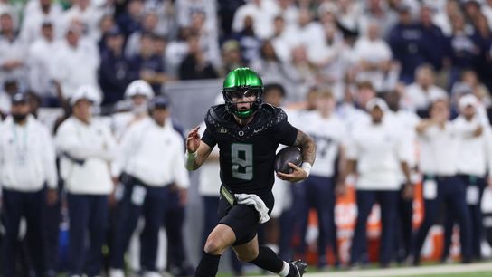 Dillon Gabriel leads No. 1 Oregon past No. 3 Penn State in Big Ten championship (College Football)