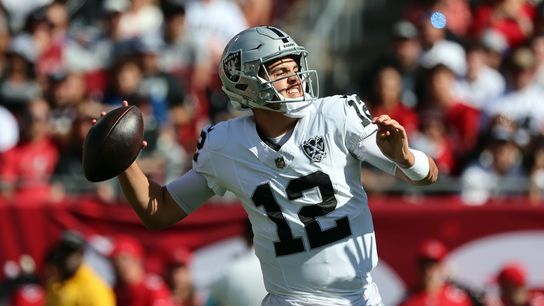 Raiders QB Aidan O'Connell (knee) carted off (NFL)